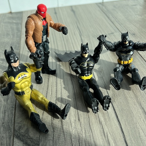 DC Comics Batman and Red Hood figures - Picture 4 of 4